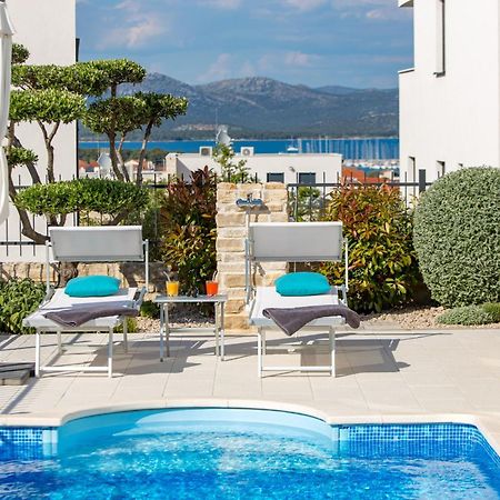 Luxury Apartment Hyperion With Private Pool And Garden ムルテル エクステリア 写真