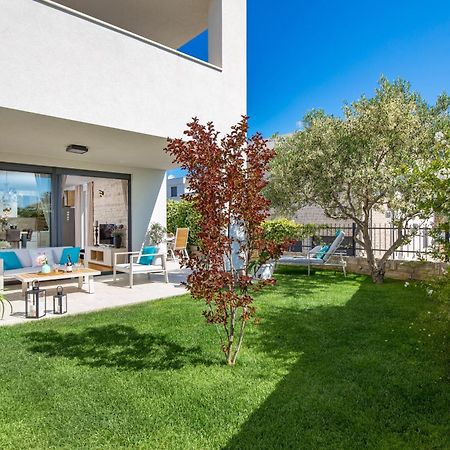 Luxury Apartment Hyperion With Private Pool And Garden ムルテル エクステリア 写真