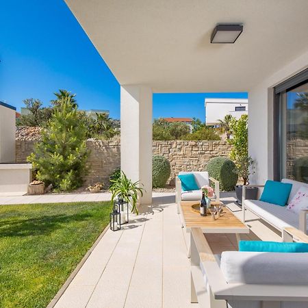 Luxury Apartment Hyperion With Private Pool And Garden ムルテル エクステリア 写真
