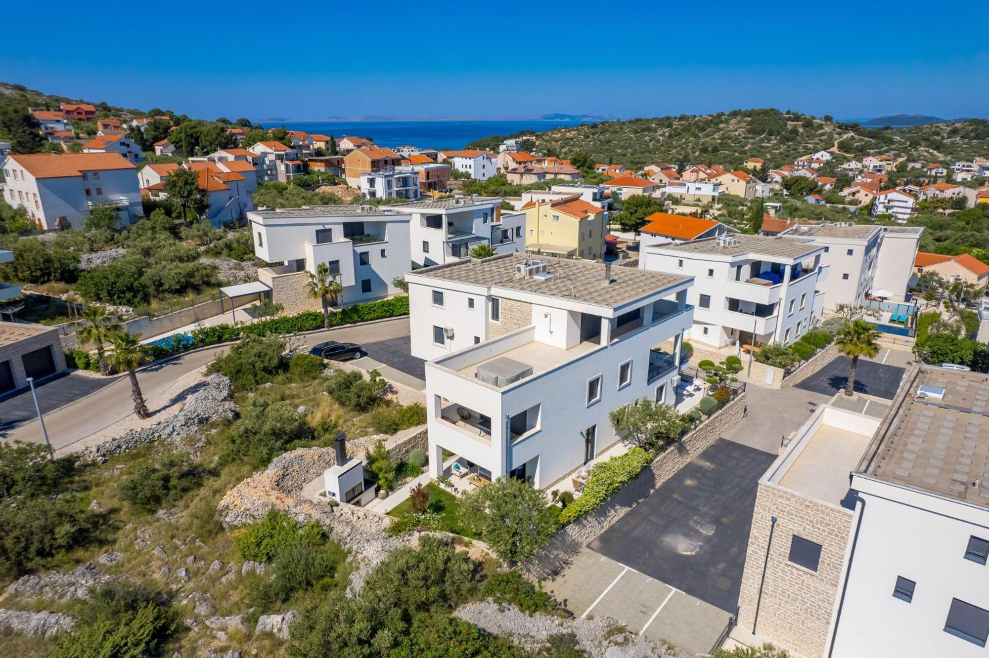 Luxury Apartment Hyperion With Private Pool And Garden ムルテル エクステリア 写真