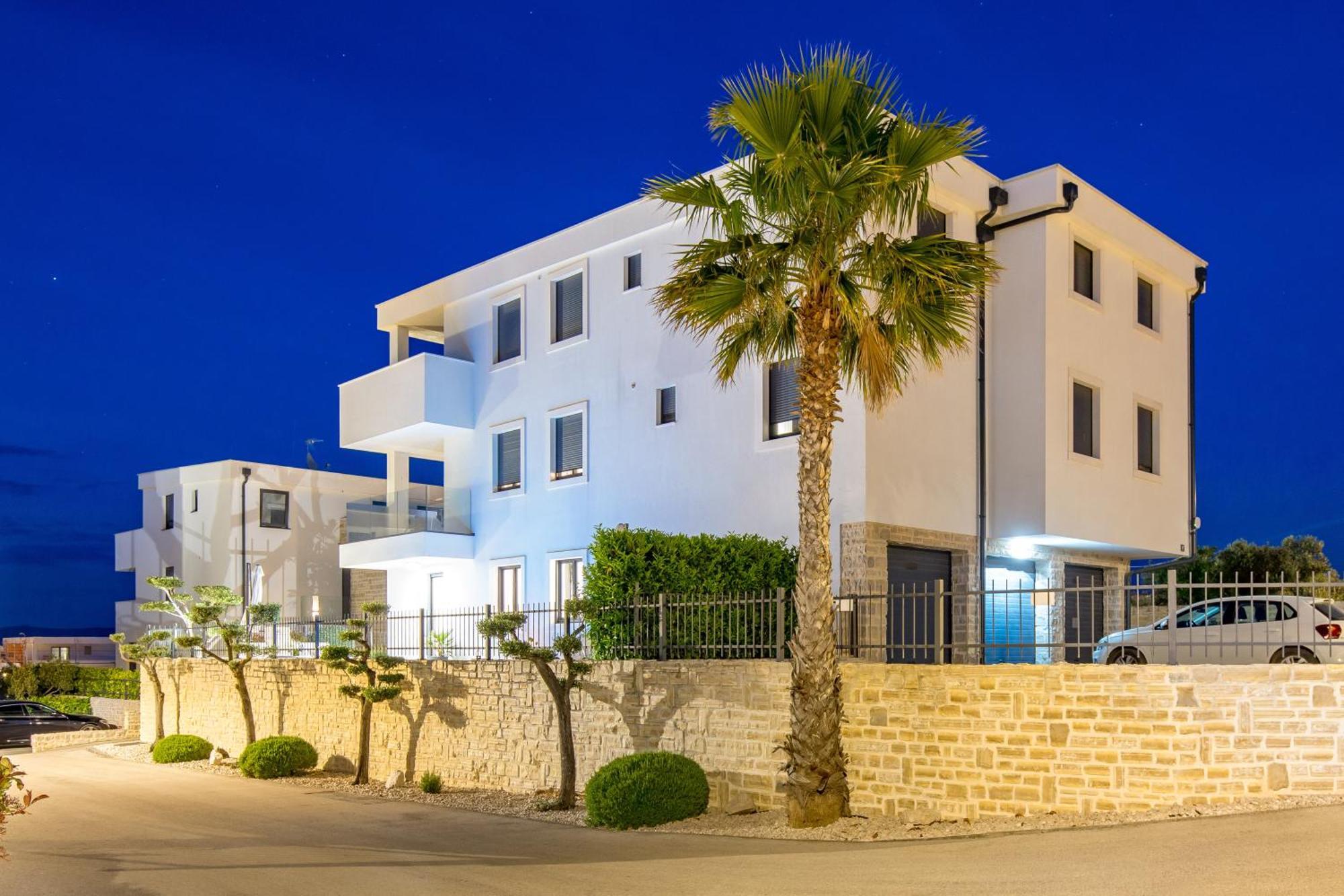 Luxury Apartment Hyperion With Private Pool And Garden ムルテル エクステリア 写真