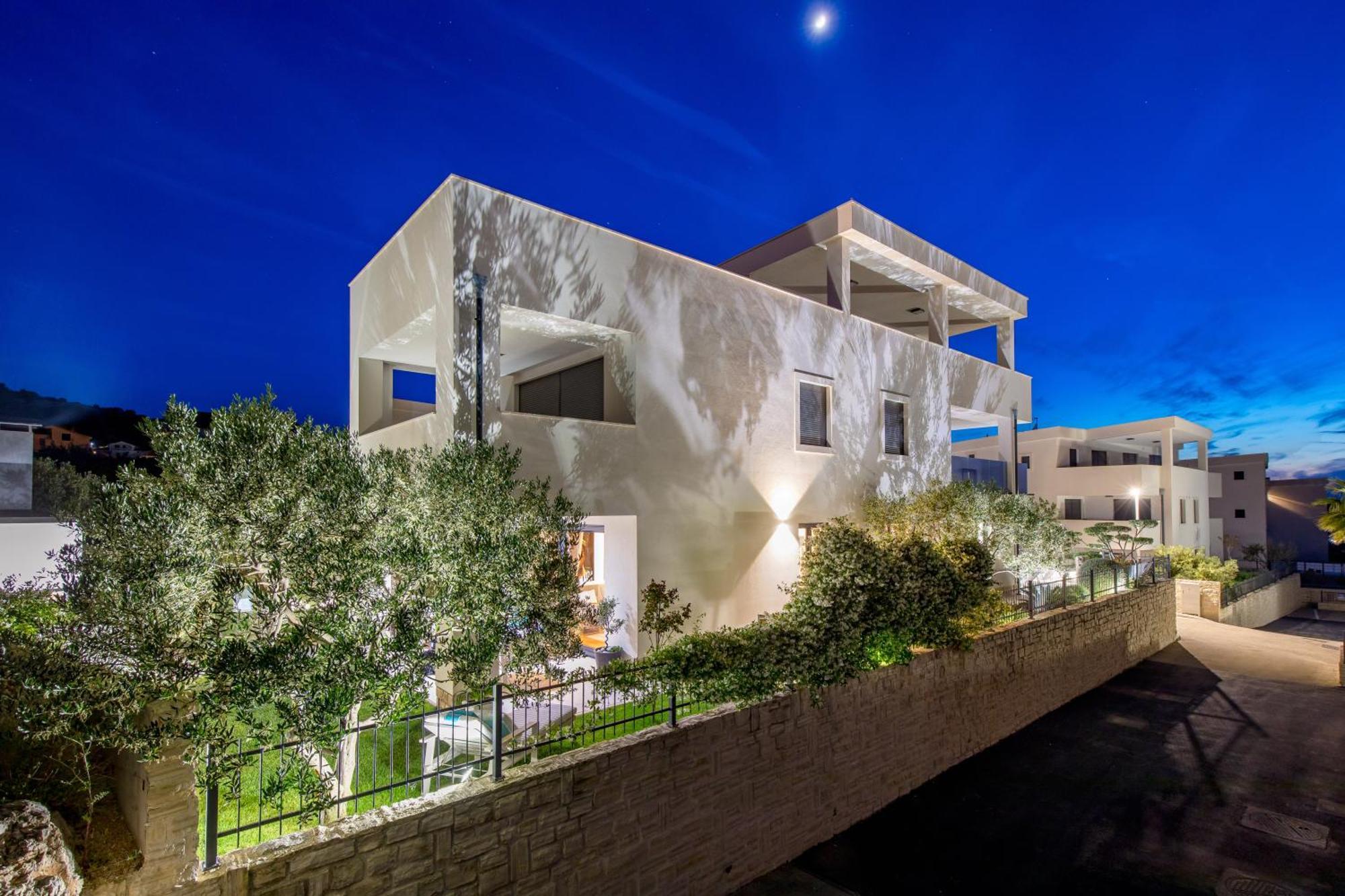 Luxury Apartment Hyperion With Private Pool And Garden ムルテル エクステリア 写真