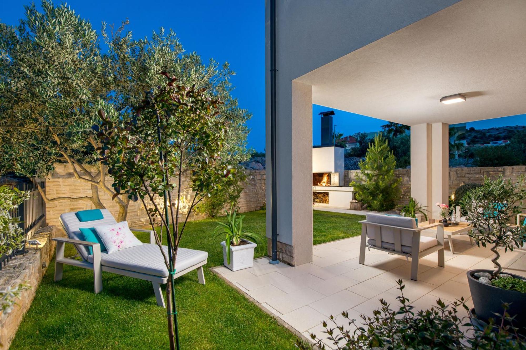 Luxury Apartment Hyperion With Private Pool And Garden ムルテル エクステリア 写真